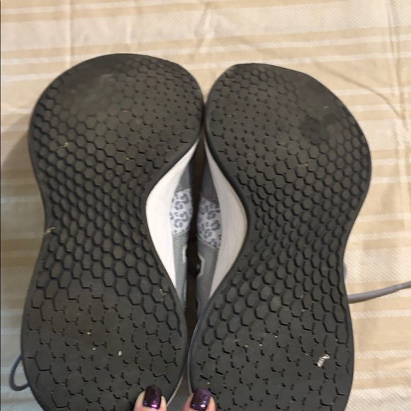 Women’s New Balance Roav with Fresh Foam size 9.5 - Picture 9 of 10